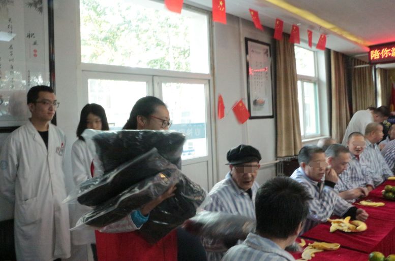 “陪你溫暖過冬——太原安定心理服務中心濃情暖衣活動”主題活動