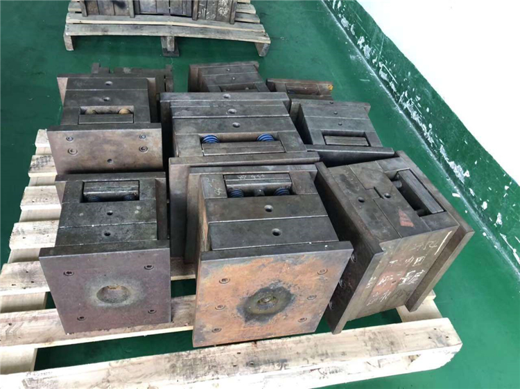 二手罐車回收哪家價格高_水泥路沿石鋼模具圖片_北京模具鋼高價回收