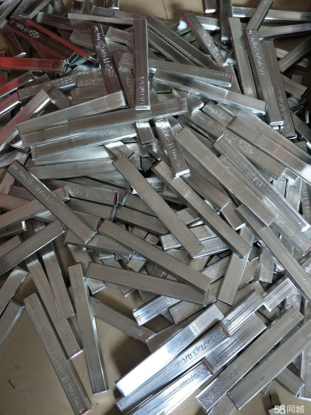 成都金屬激光打標機_成都回收廢報紙站_成都廢金屬多少錢