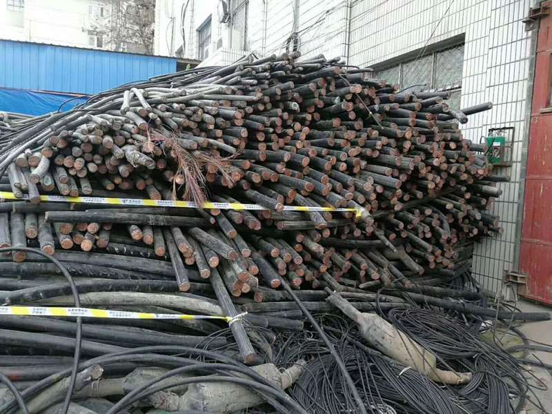 急賣廢鐵價大3行博遠玉米收割機_蘇州廢鐵高價回收_北京建筑廢鐵回收