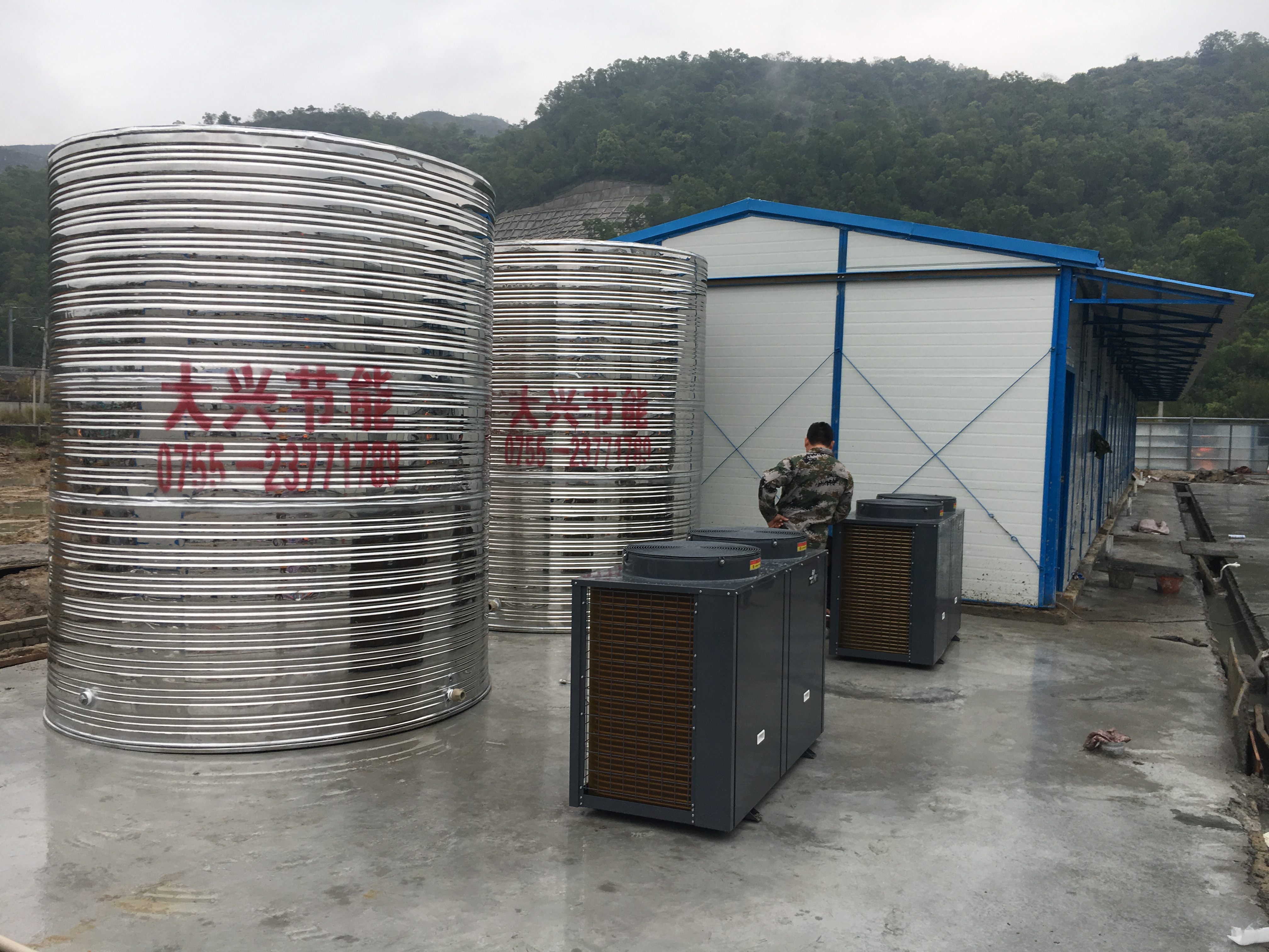 廣州商用空氣能熱水器_風馳空氣能熱水器的說明書商用_酒店空氣能熱水設備