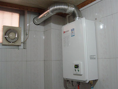 太陽熱水器開上水閥才能有熱水_太陽熱水器多少才有熱水_成都太陽能熱水器安裝