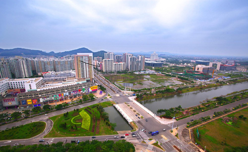 杭州三菱空調加氟_比亞迪f3空調加什么氟_奔奔mini空調加幾瓶氟