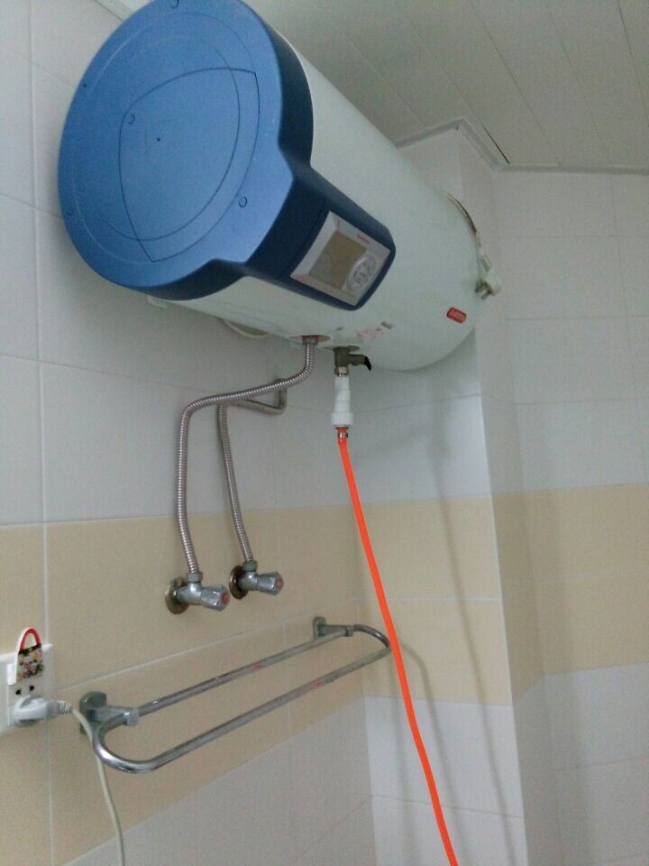 太陽熱水器開上水閥才能有熱水_太陽熱水器多少才有熱水_廈門太陽能熱水器廠家