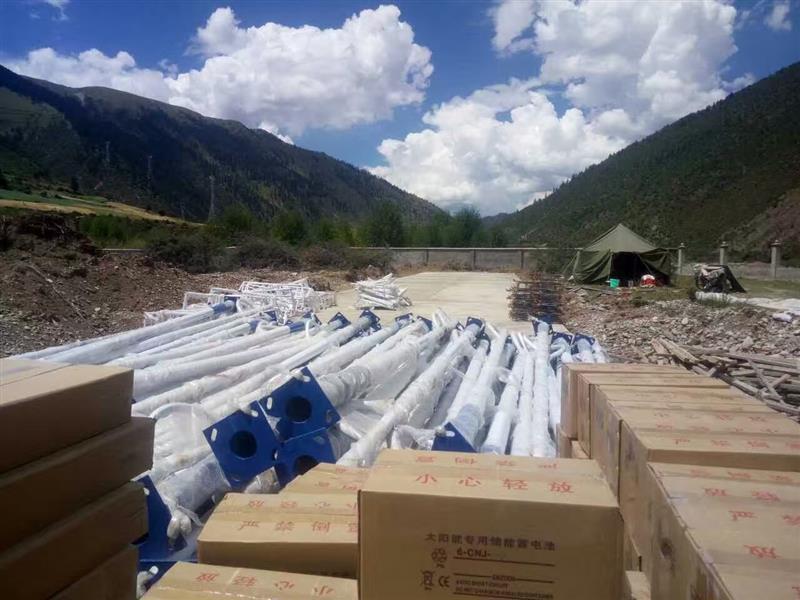 貴州貴陽市點亮工程太陽能路燈購買如何安裝