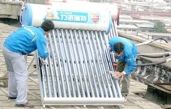 太陽熱水器開上水閥才能有熱水_惠州太陽能熱水器安裝_太陽熱水器多少才有熱水