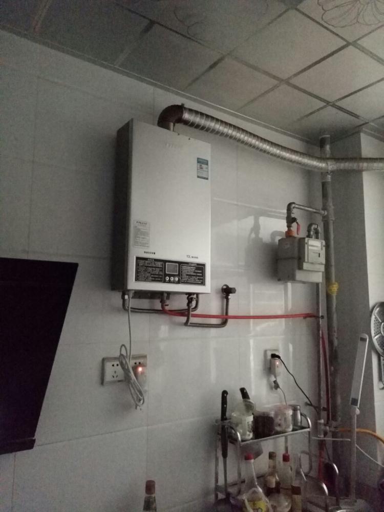 太陽能出熱水慢又小_深圳太陽能熱水器廠家_德能空氣能熱水器官網