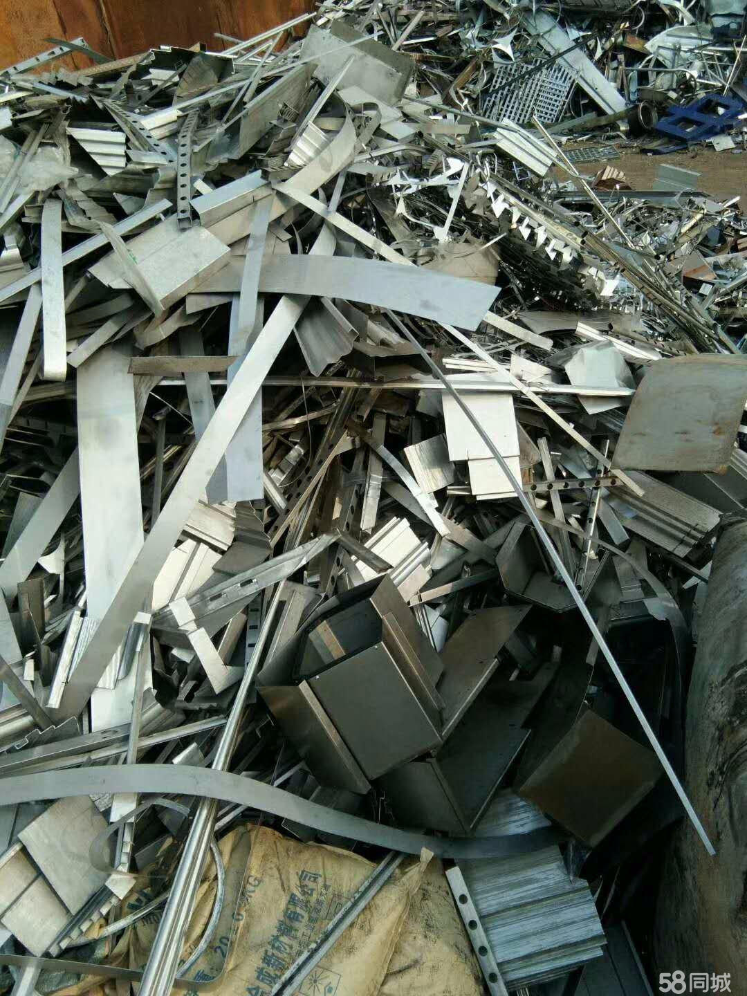 舊紙舊金屬回收_淄博舊設備高價回收_舊電瓶回收設備