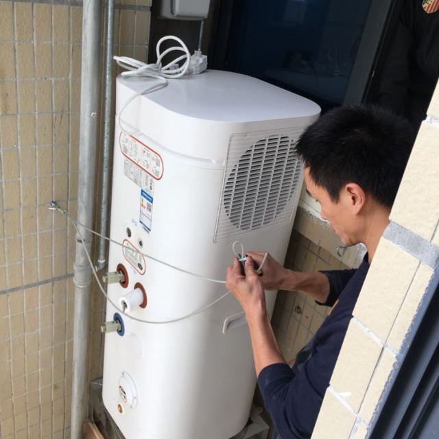 阿里斯頓空氣能熱水器官網_金華空氣能熱水器銷售_商用空氣能熱水設備