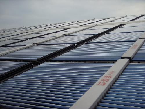 臨滄市人民醫院太空能熱水工程_嘉興太陽能熱水器熱水工程_太陽熱水器開上水閥才能有熱水