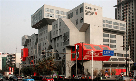 成都舊廠房改成文創產業園  賺創業者的錢“更難”  