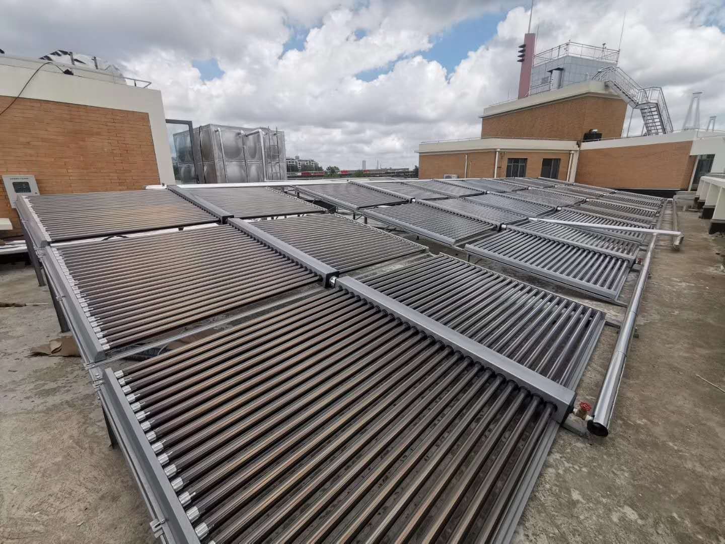 江蘇南京太陽能工程安裝 環保省電