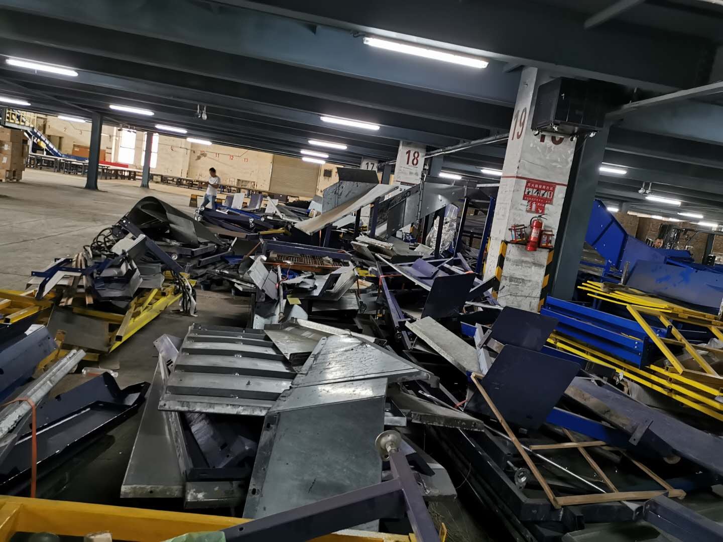 連云港回收廢品公司全國高價收購專業回收拆除團隊