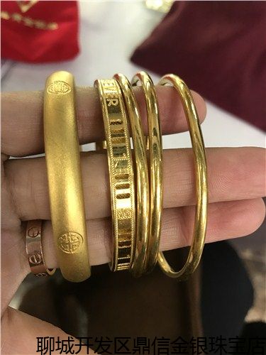 青島高價奢侈品回收實體店,黃金飾品回收