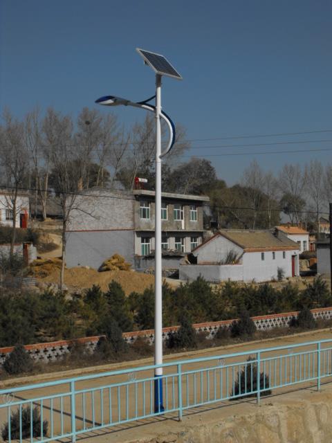 長沙太陽能路燈安裝-長沙太陽能道路燈價格