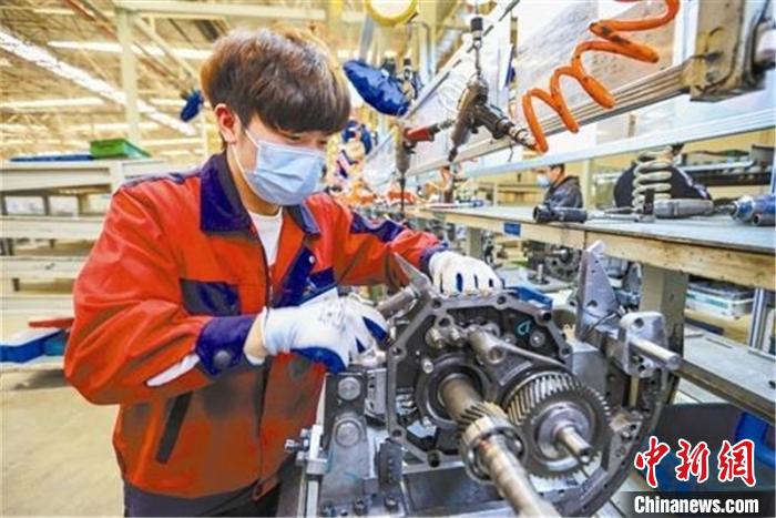 浙江一企業生產車間。　孫金標 攝