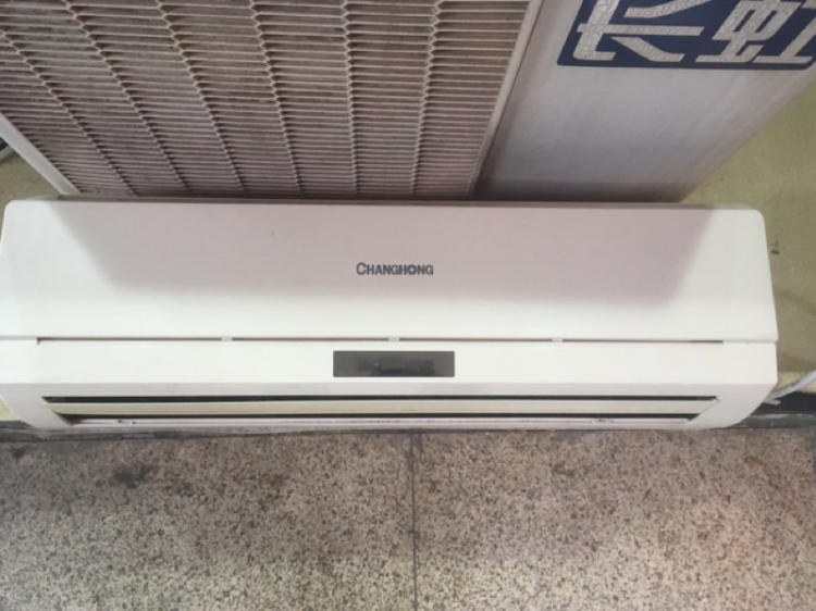長沙長虹空調加氟_空調多長時間加一次氟_空調加32的氟
