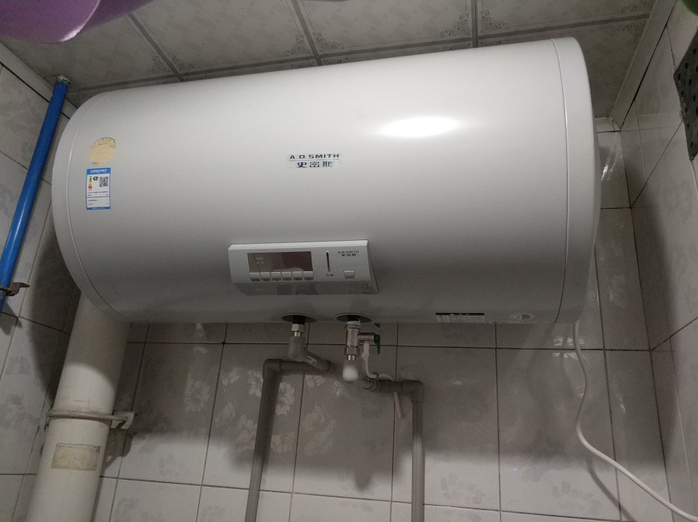 長沙史密斯熱水器維修服務熱線_史密斯電熱水器里的熱水在廚房里用衛生嗎_飛羽熱水龍頭漏水怎樣維修視屏