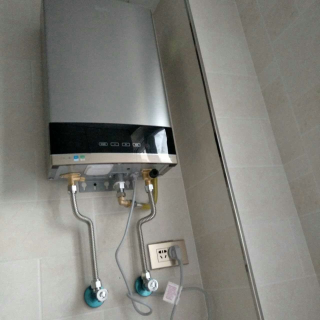 海爾熱水器官網漏水_沈陽海爾熱水器售后維修中心_海爾熱水器官網報價