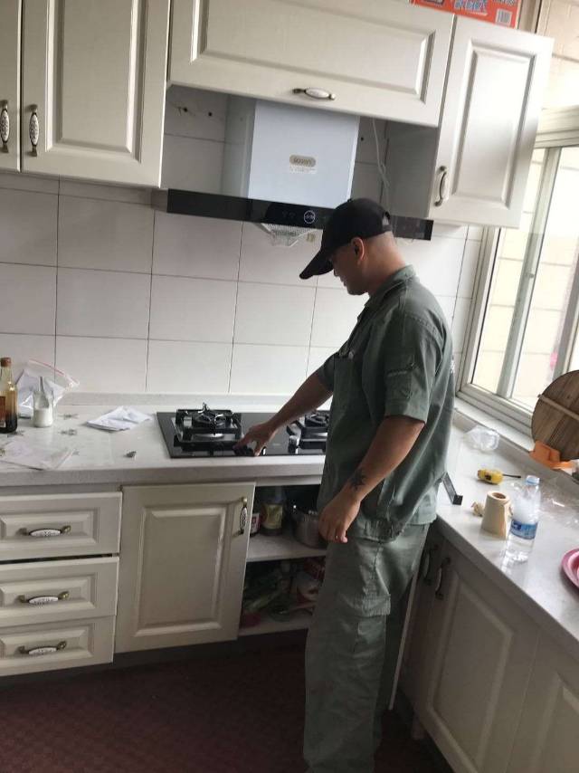 青島林內熱水器維修電話_重慶 林內維修電話_林內燃氣灶維修電話