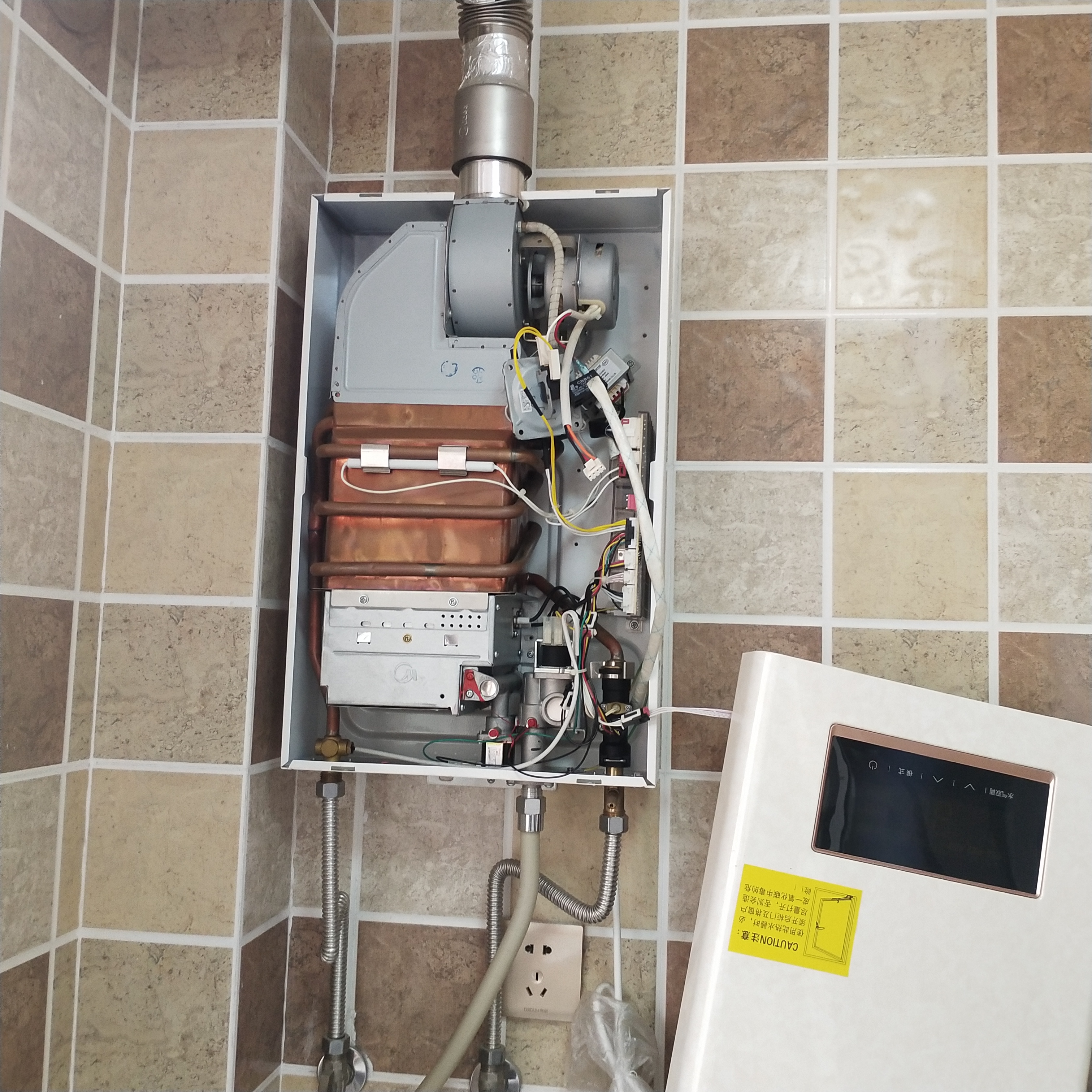 無錫統帥熱水器維修電話_美的煤氣熱水器維修無錫維修電話_無錫美的空調維修電話