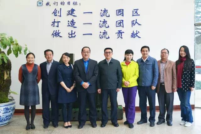 昆明阿里斯頓熱水器售后維修電話_北京阿里斯頓冰箱維修電話_阿里斯頓維修電話