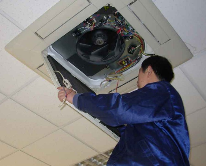 西安美的空調加氟