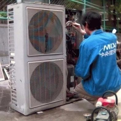 空調幾年加一次氟_比亞迪f3空調加什么氟_成都惠而浦空調加氟