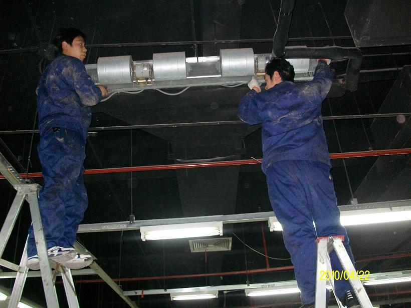 重慶美的空調清洗_空調 清洗 有味 暈_清洗空調
