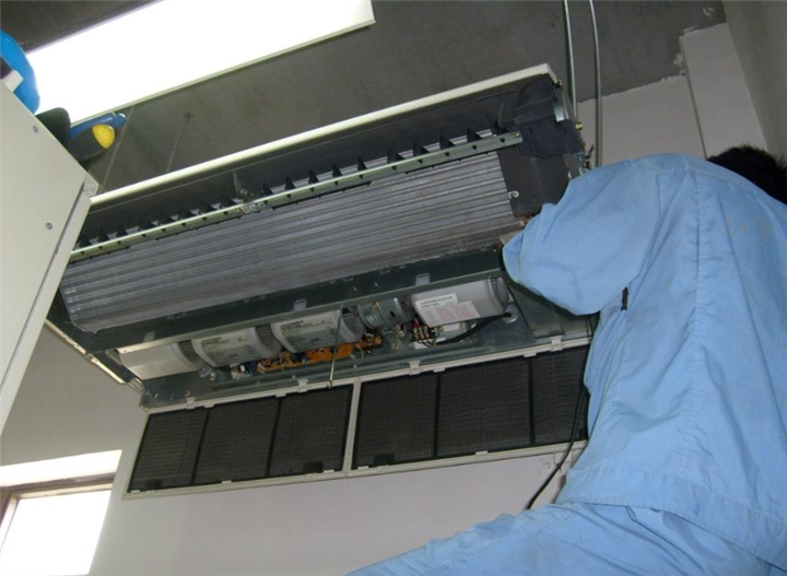 福州奧克斯空調維修電話_福州lg空調維修電話_福州美的空調售后維修電話