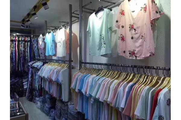 東莞市東坑鎮庫存服裝尾貨收購-【處理】