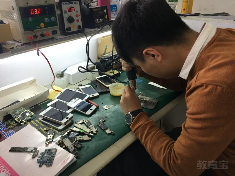 成都三洋空調維修電話_成都大金空調維修電話_成都美的空調維修電話
