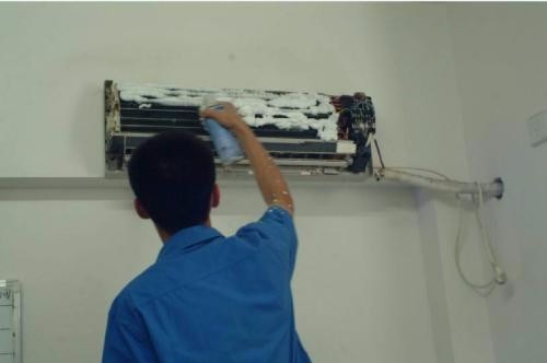 重慶美的空調維修電話_重慶空調維修電話_重慶春蘭空調維修電話