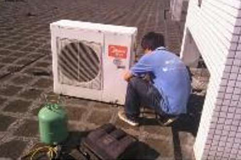 西安科龍空調移機
