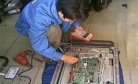 南寧奧克斯空調維修電話_南寧美的空調維修電話_重慶空調維修軒美