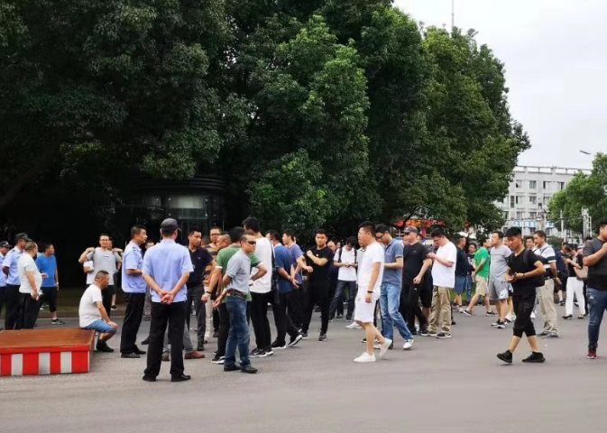 君馬汽車長沙工廠停產 百余位經銷商向母公司眾泰維權