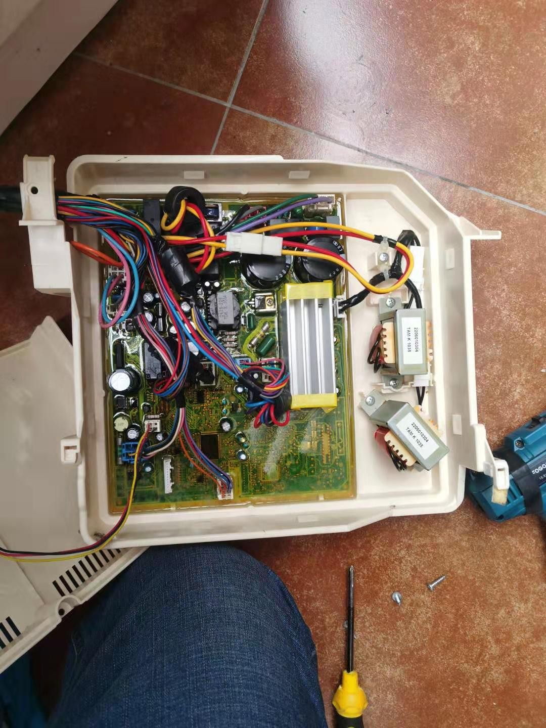 鄭州美的空調維修電話-沈陽網