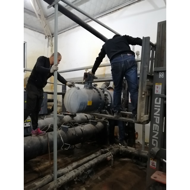 蘇州TCL空調加氟_比亞迪f3空調加什么氟_空調一點氟沒有怎么加