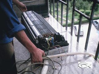 深圳美的空調移機