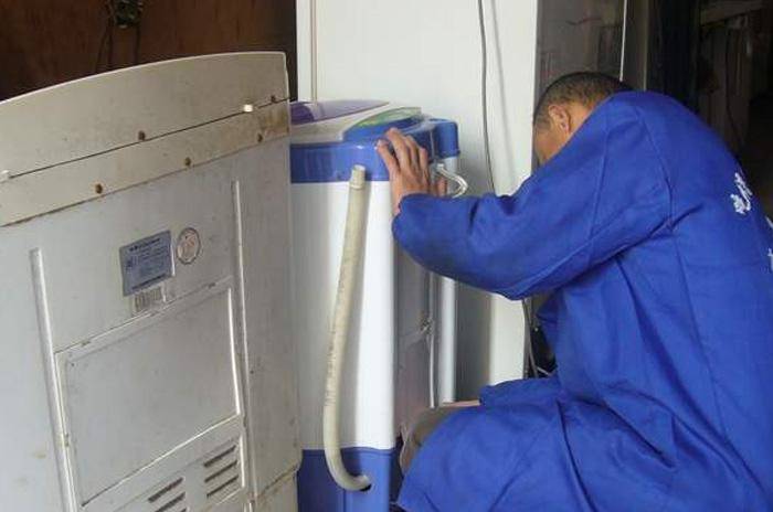 成都海爾空調修理電話_成都奧克斯空調售后維修電話_西門子空調成都維修電話