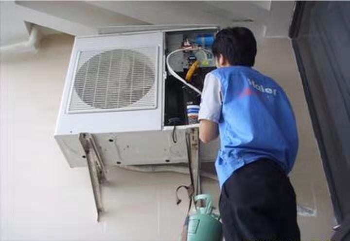 成都長虹空調維修電話_成都tcl空調維修電話_成都格蘭仕空調維修電話